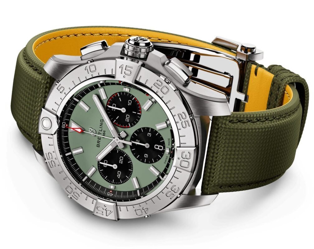 Breitling Avenger B01 Green