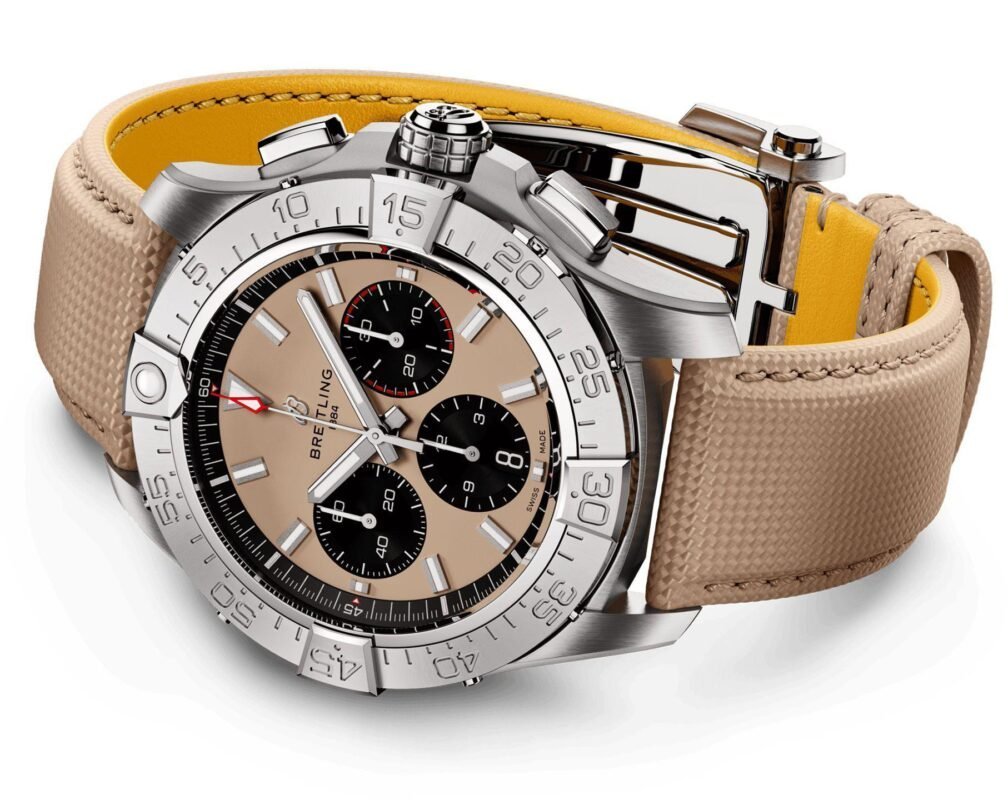 Breitling Avenger B01 Sand