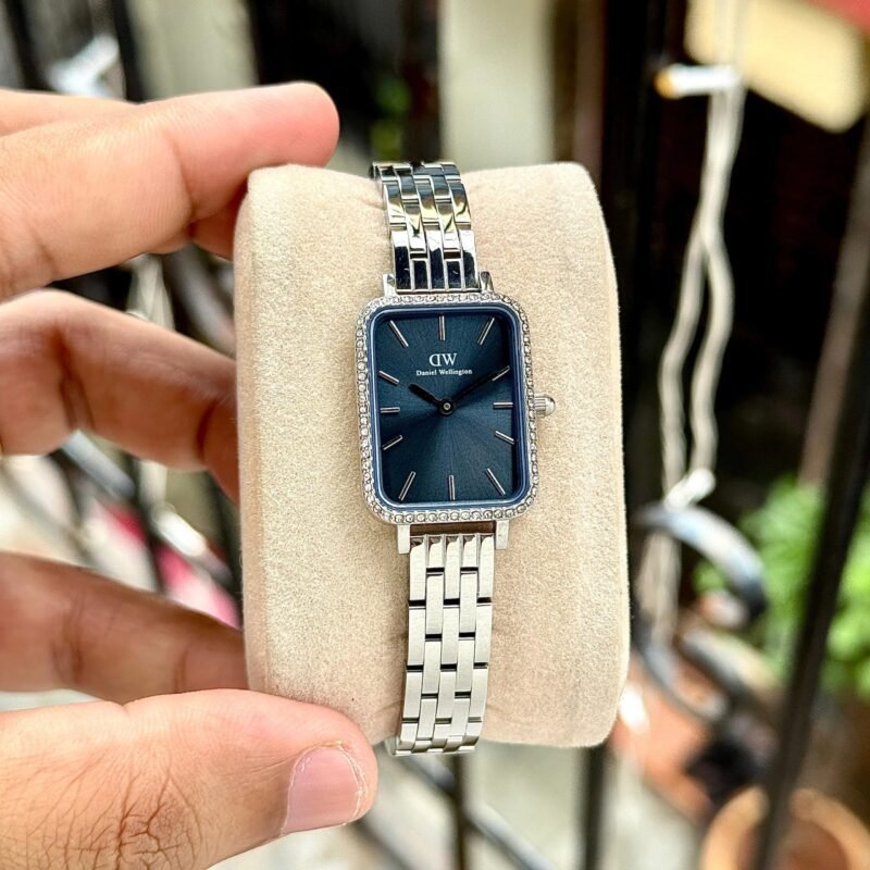 DANIEL WELLINGTON QUADRO LUMINE BEZEL BLUE DIAL