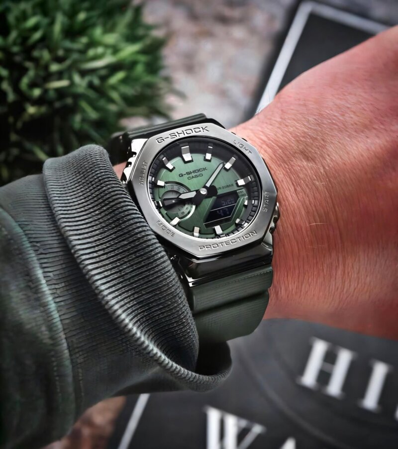 G SHOCK GM2100B-3A ANALOG