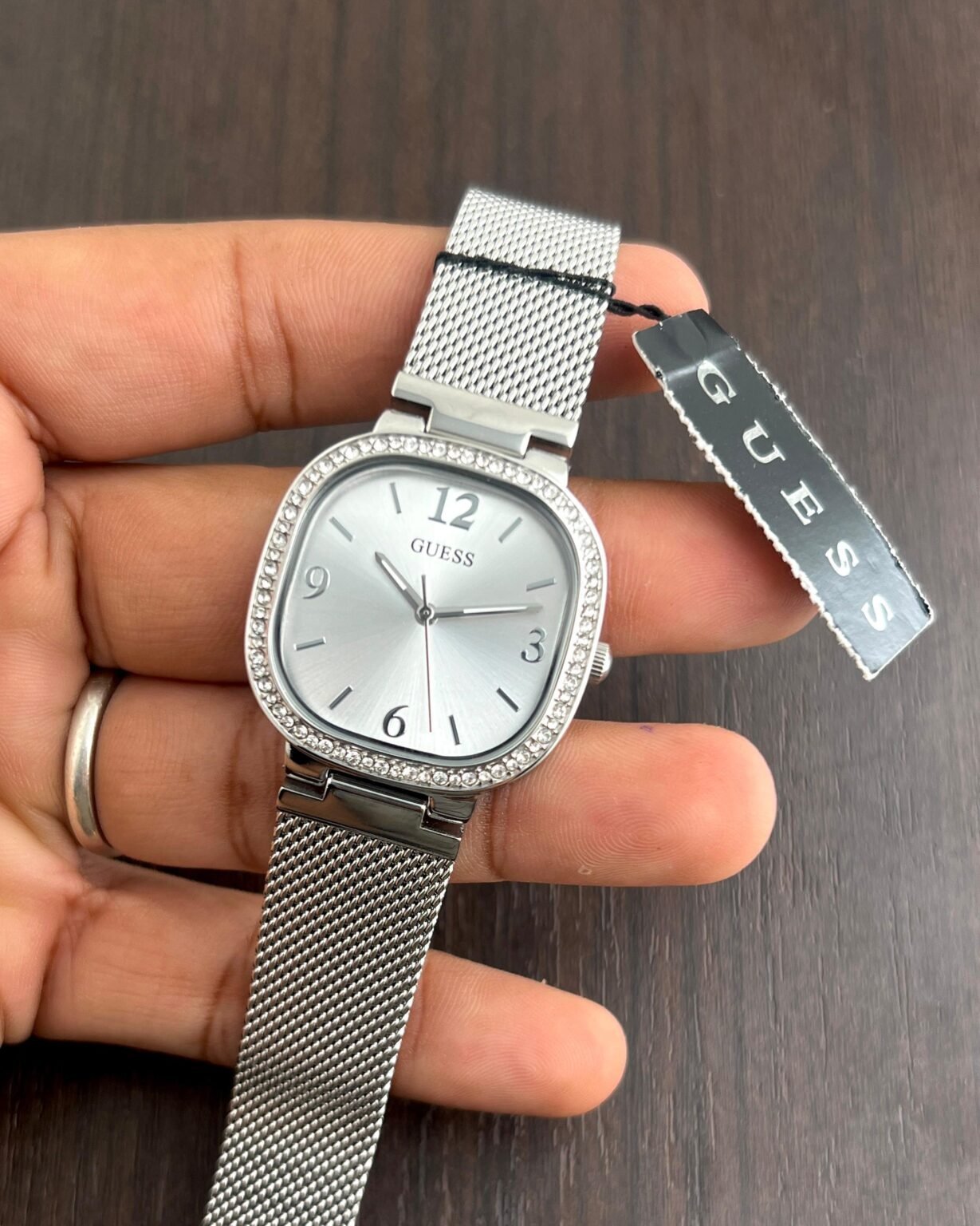 GUESS CHAMPAGNE DAIL ANALOG